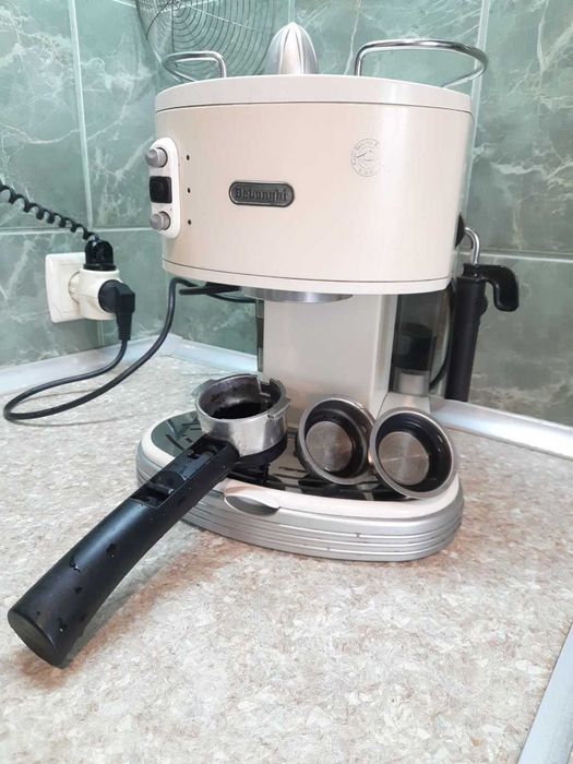 Кавоварка еспресо DELONGHI EC 300 M, кофеварка EC300M.E