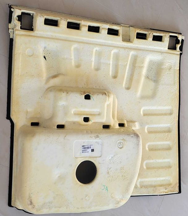 Podłoga Bagażnik Peugeot 508 SW po AdBlue