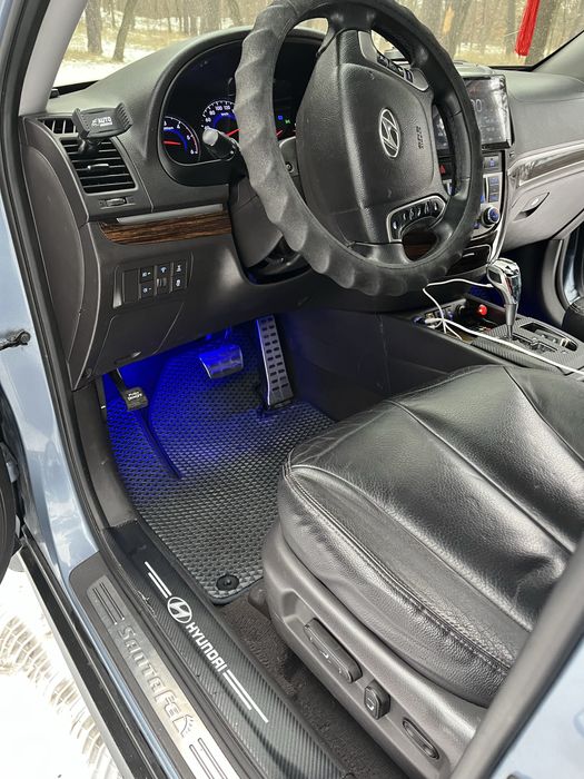 Продам Hyndai Santa Fe. Рест.