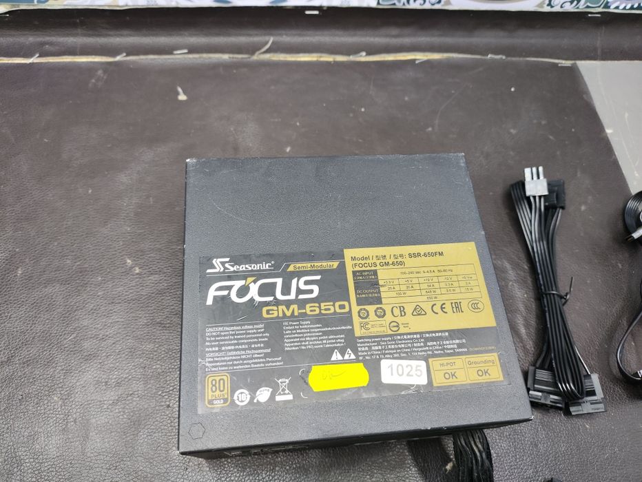Блок питания живлення Seasonic FOCUS

SSR-650FM 650W 80 PLUS GOLD