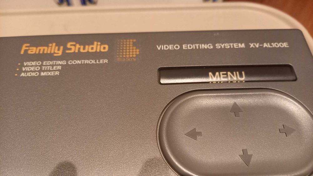 Sistema de edição de video/audio "Family Studio SONY XV-AL100E"