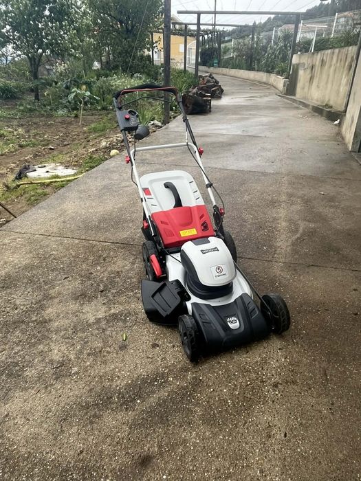 Vendo maquina nova
