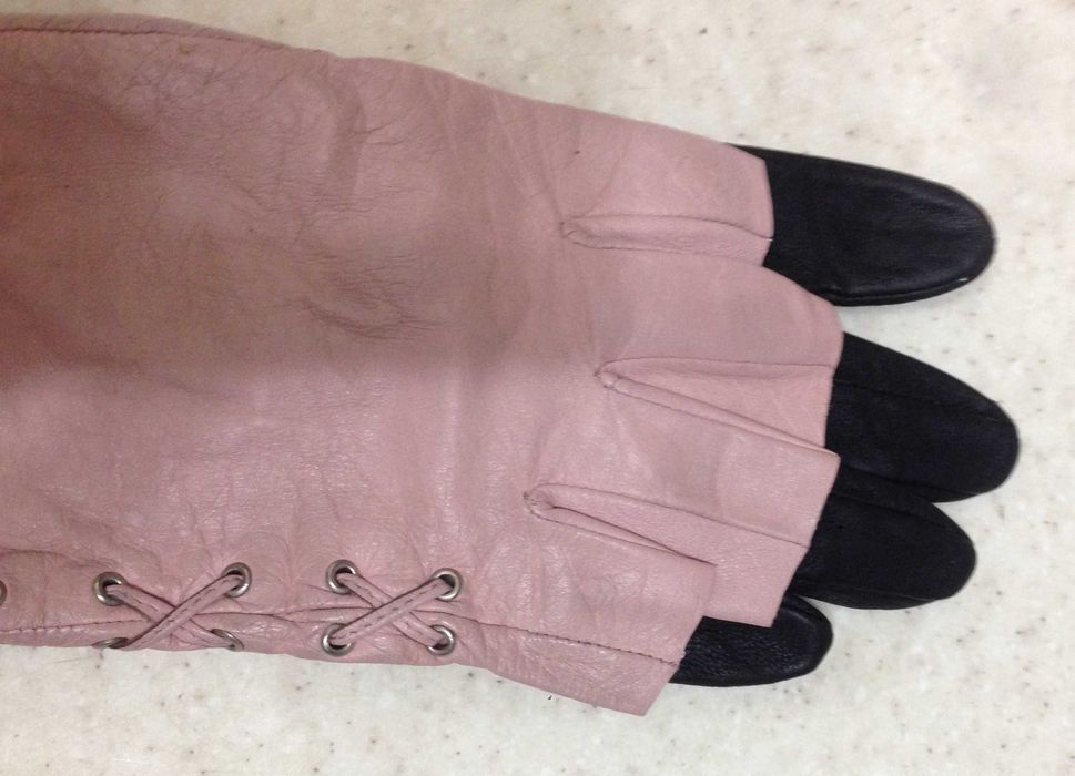 Женские перчатки митенки межсезонные без подкладки светло розовые,