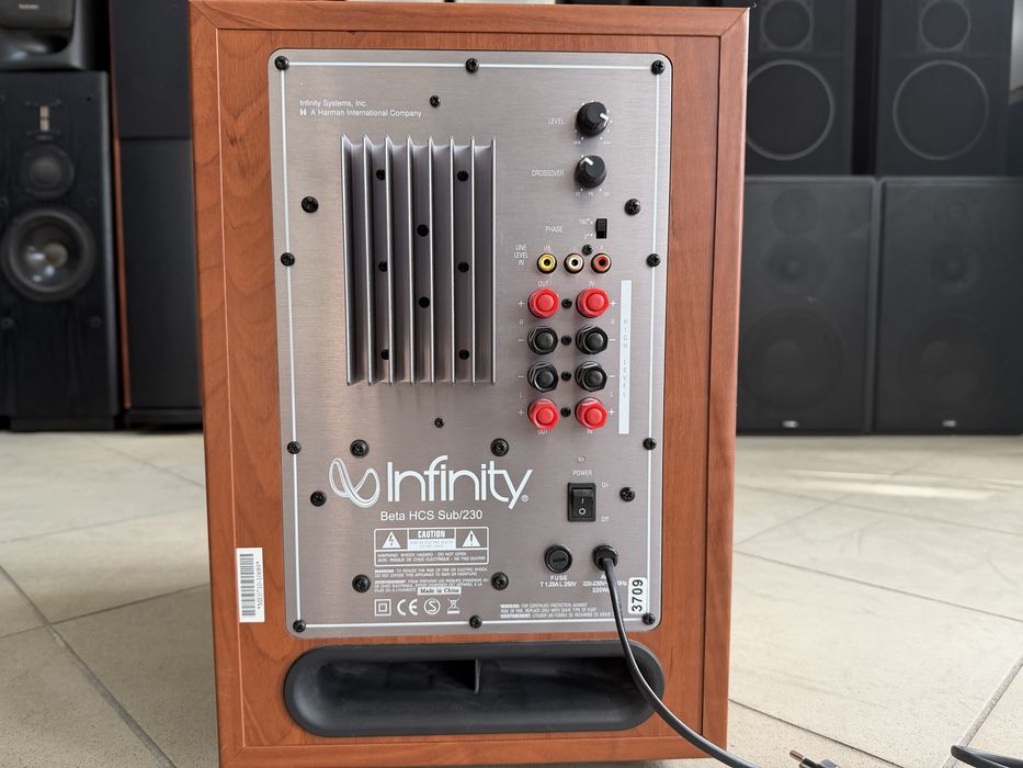 Subwoofer aktywny Infinity Beta HCS Sub/230, Audio Room