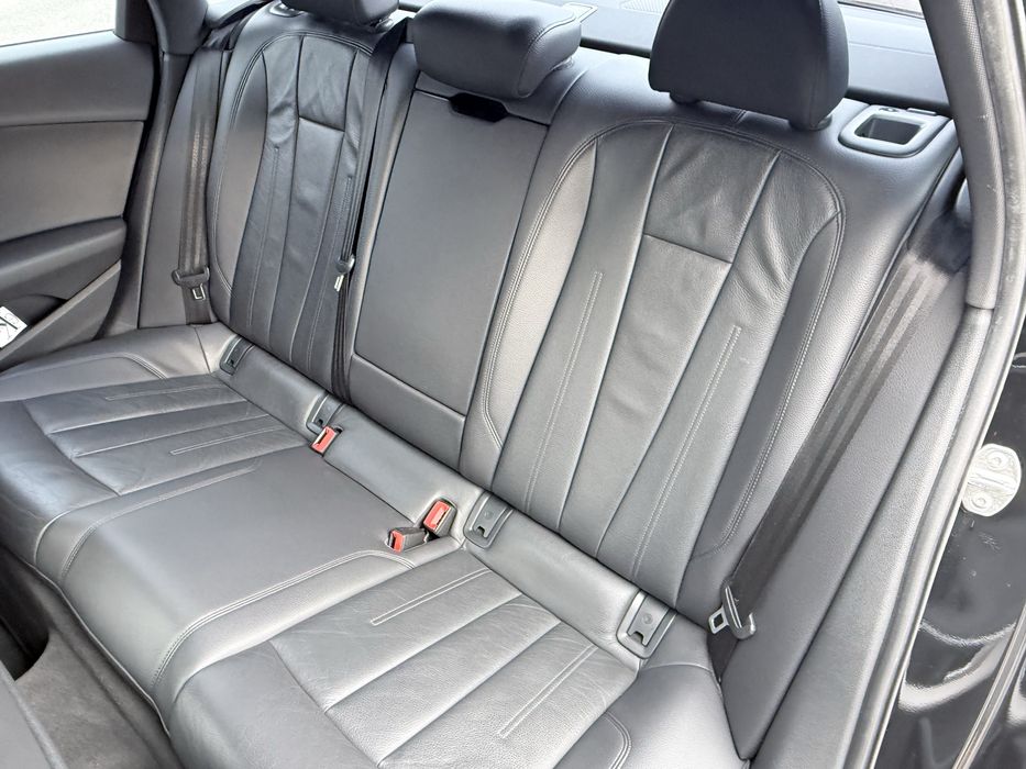 Продам власний автомобіль  Audi A4 b9