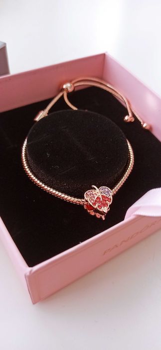 Bransoletka Regulowana z Zawieszka Lśniący Liść Pave + PUDEŁKO PANDORA