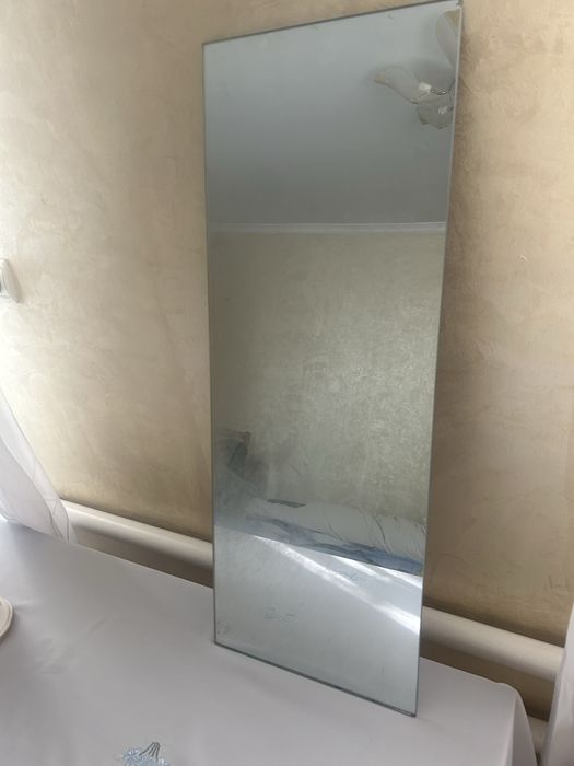 Два дзеркала  у спальню або ванну