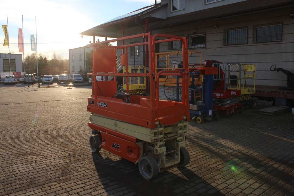 JLG 1930 ES podnośnik nożycowy zwyżka 8 m mini nowe aku. genie 1932