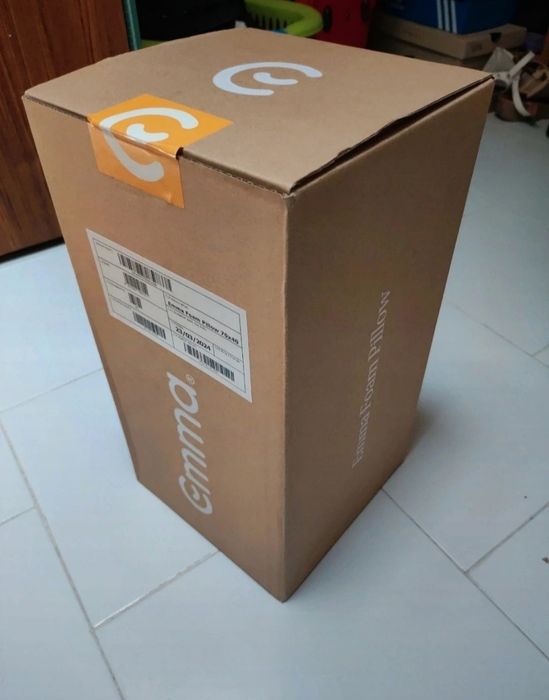 Almofada EMMA Espuma em caixa ( nova )