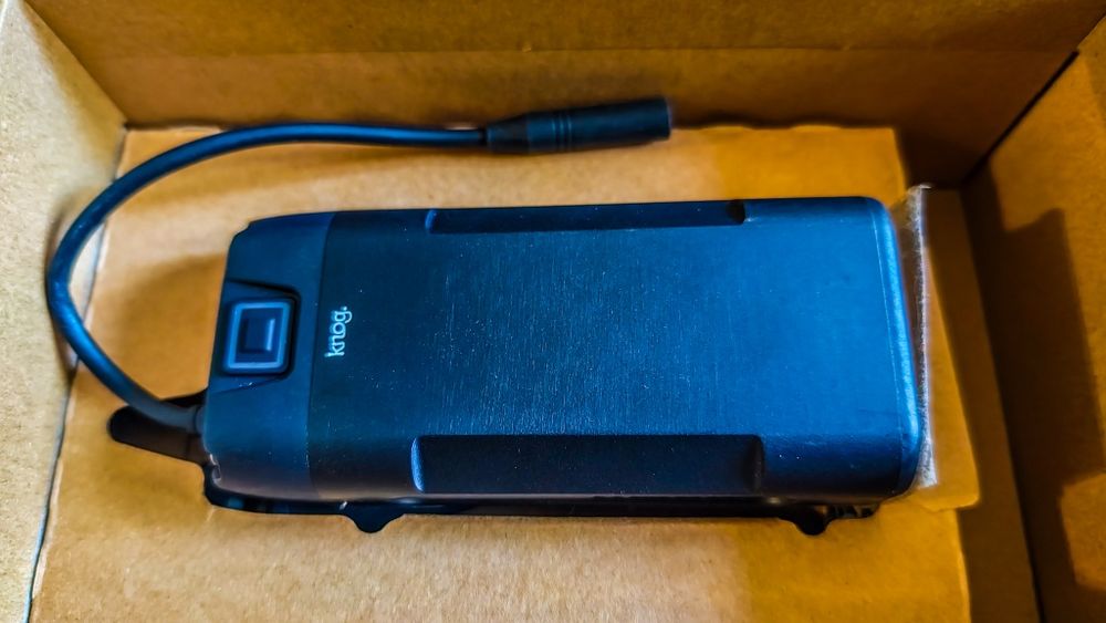 KNOG BLINDER E1300 + 2x Powerbank KNOG 10000 + uchwyt