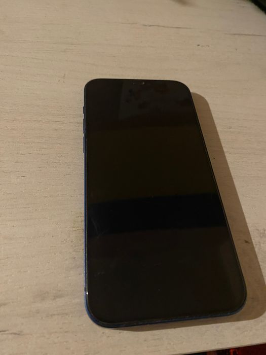 Знайдено телефон 12 айфон