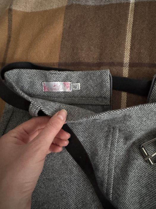 Спідниця в гарному стані (одягнена 2 рази)