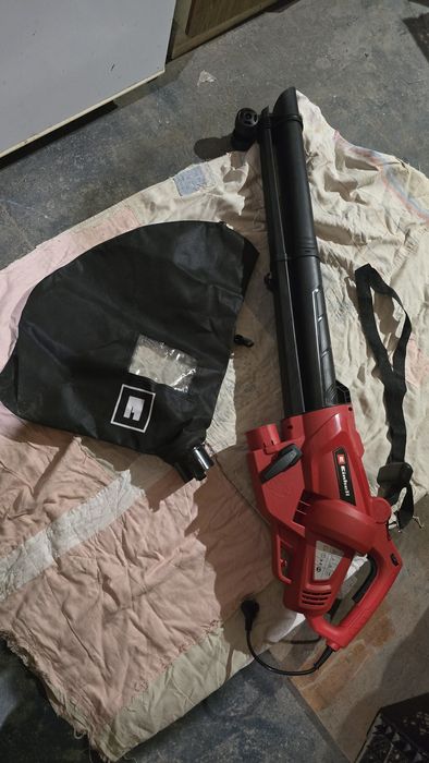 Дуйка для листя.   Повітродув-пилосос садовий Einhell