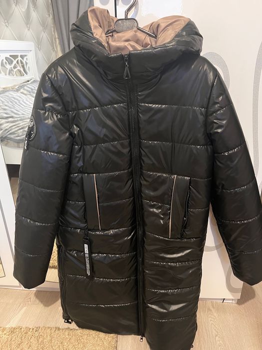 Продам пальто на дівчинку