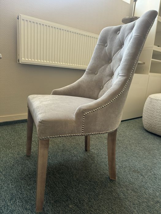 Krzesło tapierowane Taupe