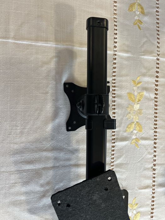 suporte de parede para 2 monitores.