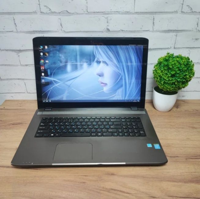 Немецкий Сенсорный Ноутбук Medion Akoya E7228Т  (17.3 дюйма)