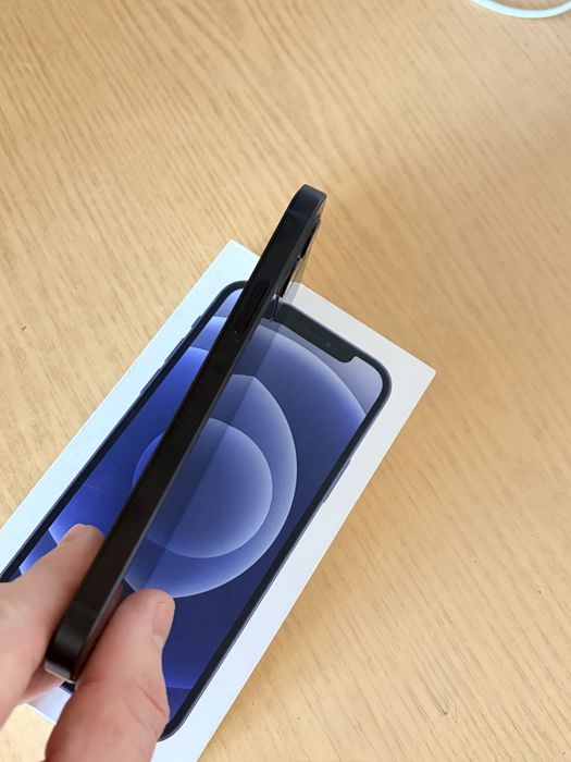 Продам iPhone 12 / 64