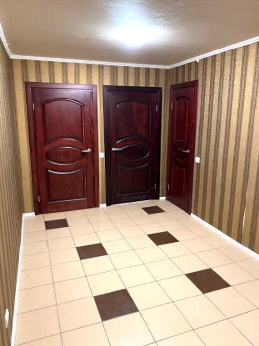 Продам классный 3х этажный дом Сурско-Литовское Днепр (с ремонтом)