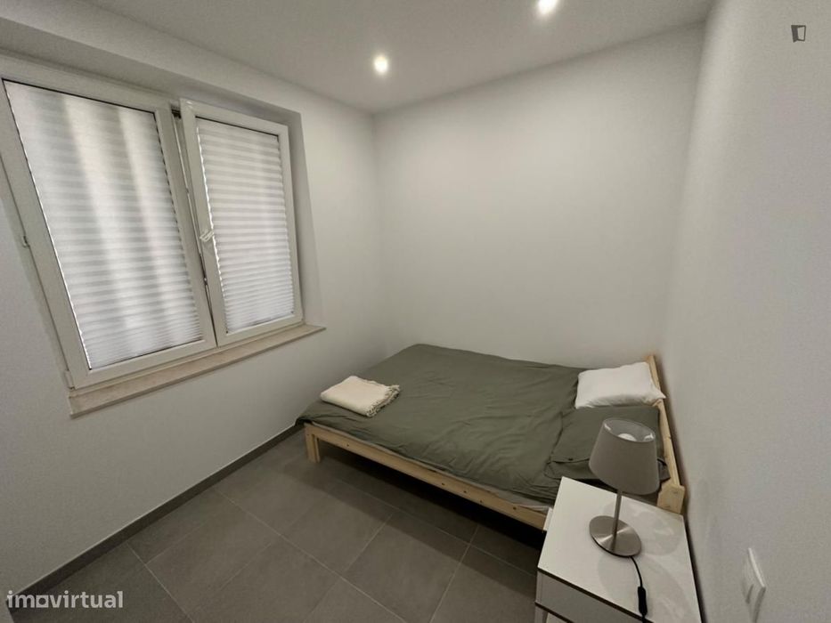 Apartamento com 1 quartos - localizado em Campolide Lisbon