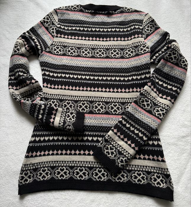 Sweter Boohoo S/M w skandynawski wzór