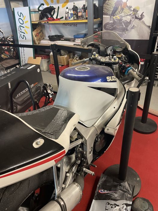 Suzuki GSXR 750 preparasa para track days