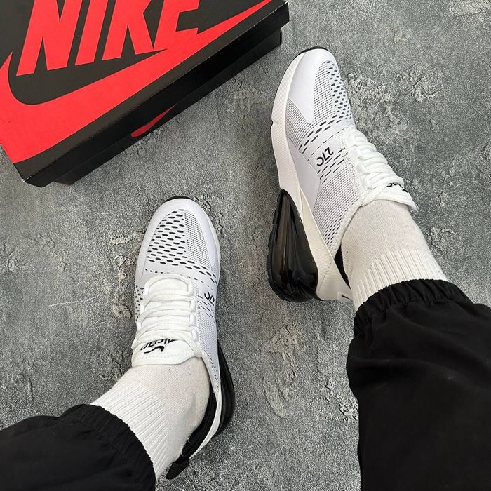 Nike Air Max 270 white/black всього за 1999грн Найк