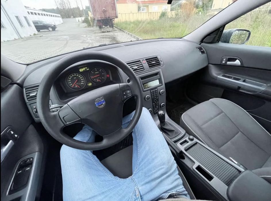 Volvo C30 Hatchback- apenas 4,10 lt aos 100km