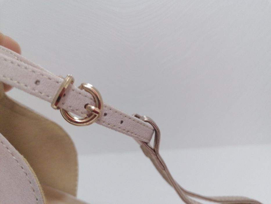 Buty na obcasie pudrowy róż, rozm 39
