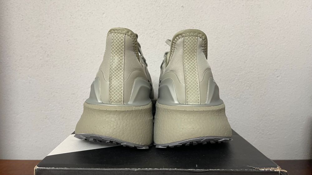 Adidas  ULTRABOOST 5 GTX roz. 42 2/3