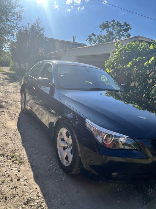 BMW E60 530i офицал