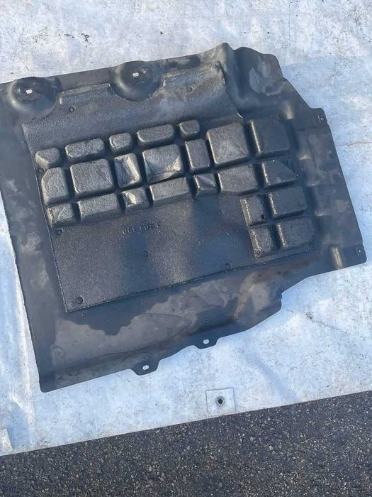 Захист днища центральний (захист АКПП) BMW X3 E83 51623403299