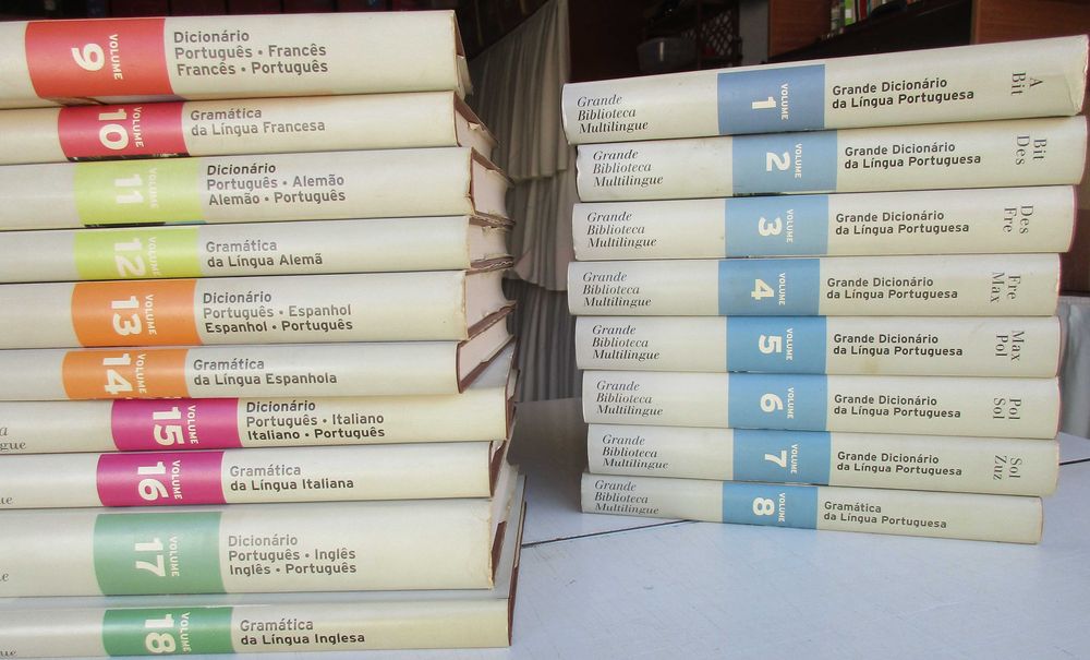 Grande Biblioteca Multilingue - - - - - 18 X Livros