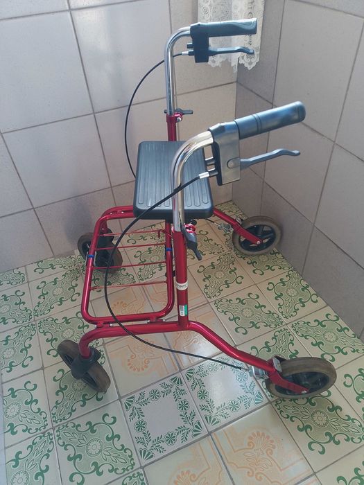 Ходунки на колёсах Роллатор на колёсах