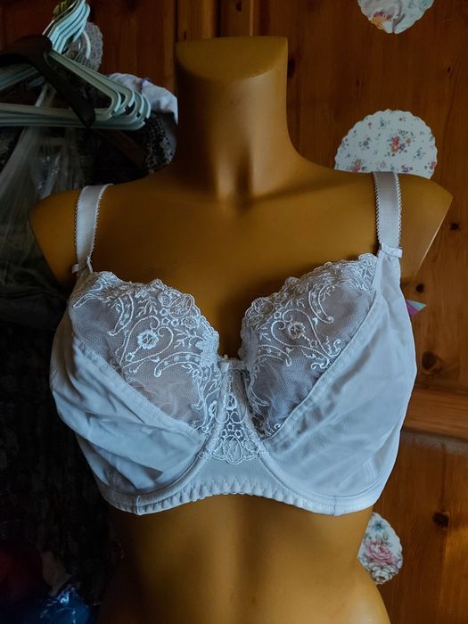 Biustonosz damski rozmiar 75A