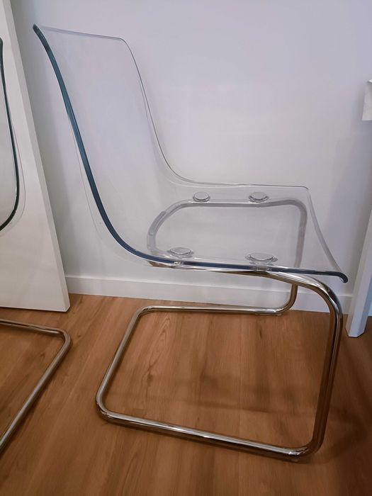 Conjunto mesa e cadeiras jantar