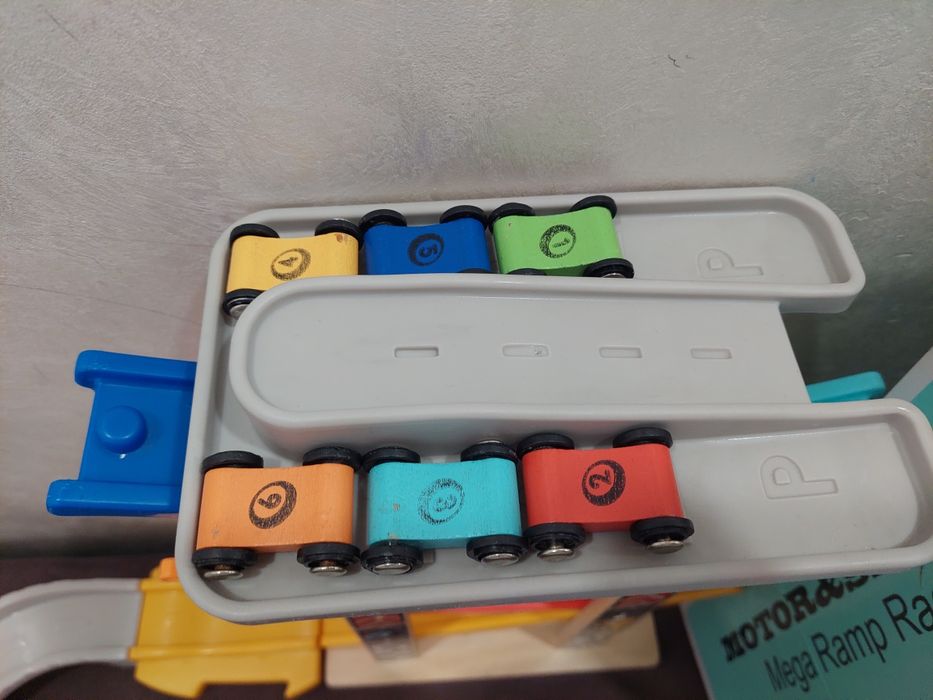 Трек деревяний  парковка