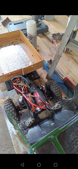 Camião Mercedes RC - Chassi Metal