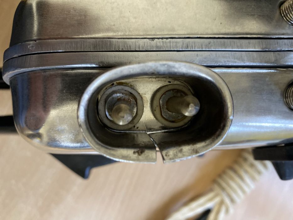 Электровафельница Ласунка  «ВЭД-1» в отличном состоянии ссср