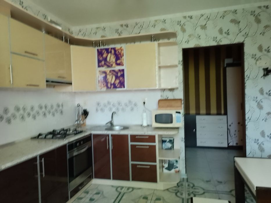 сдам квартиру однокімнатну в новострої
