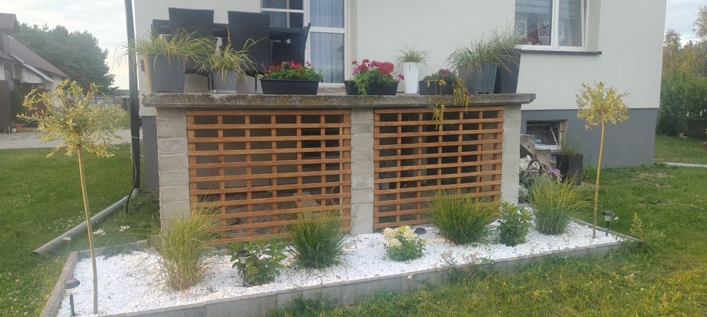 Drewniane kratki ogrodowe / pergola na rośliny – dekoracja ogrodu