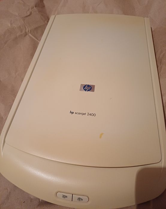 Сканер HP Scanjet 2400