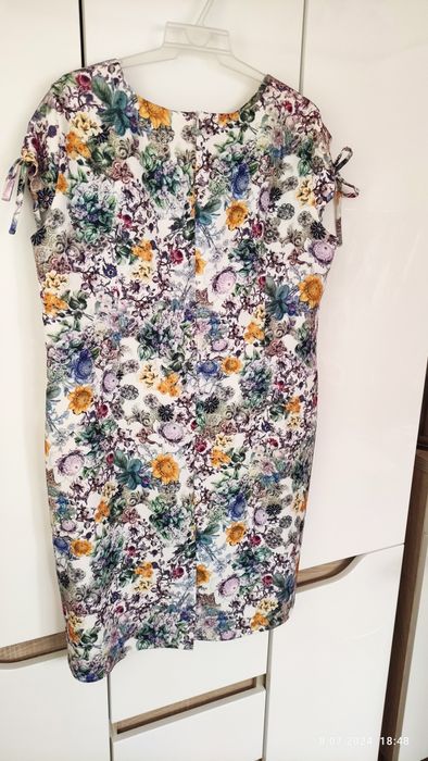 Sukienka damska wizytowa r 48 50 kwiatowy print