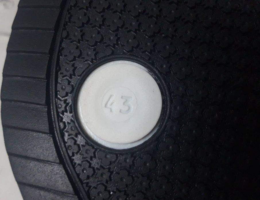 LEVI´S Tenis Tam.43 Novos