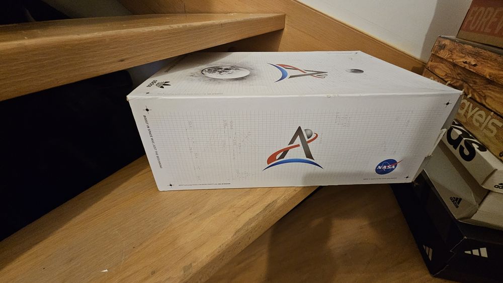 Ténis ADIDAS 42 edição NASA