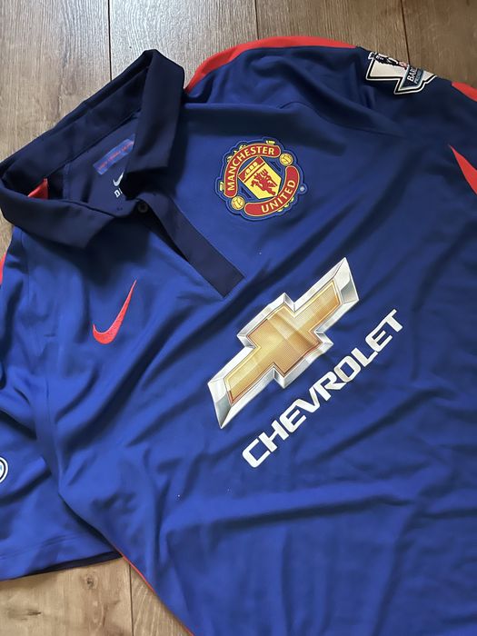 Продам дві футбольні форми!