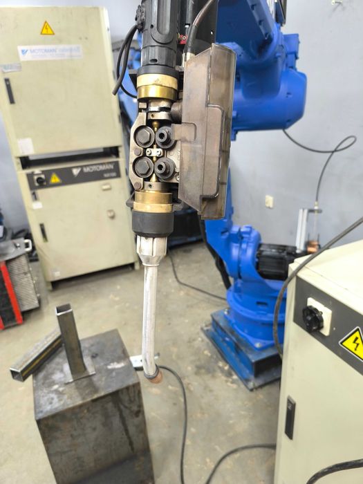 Robot przemysłowy Yaskawa Motoman HP20 NX100 LSQ SKS Fanuc Kuka ABB
