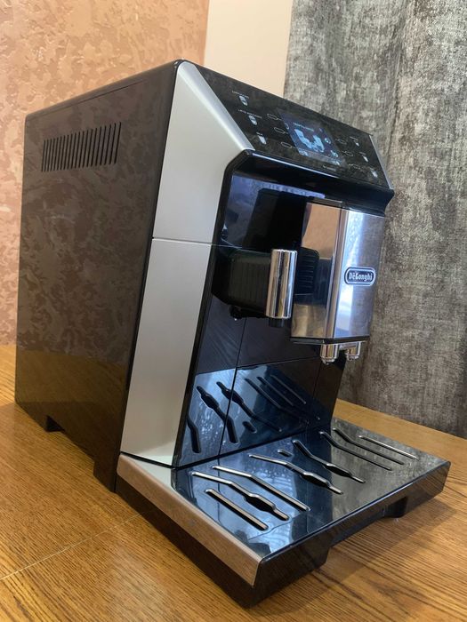 Кавоварка, Кавомашина Delonghi PrimaDonna CLASS ECAM 556.55 SB