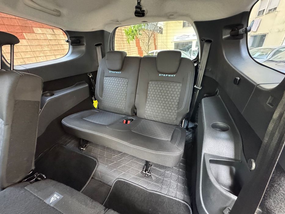 Dacia Lodgy 1.5 DCi - 7 Lugares - 18 Meses de Garantia