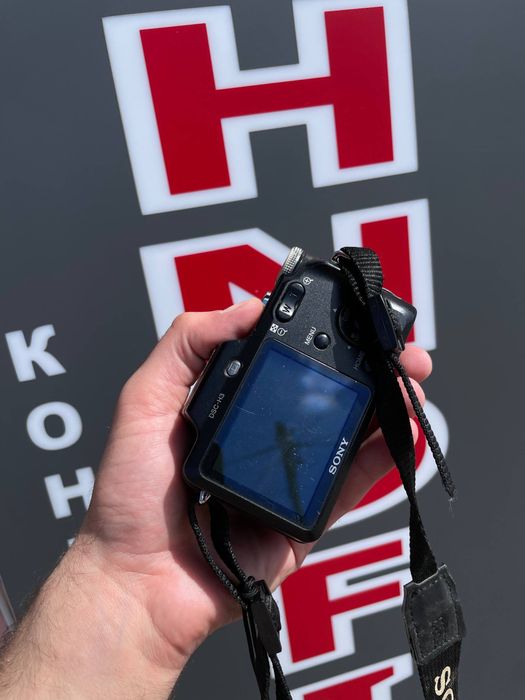 Цифровий фотоапарат Sony Cyber-shot DSC-H10